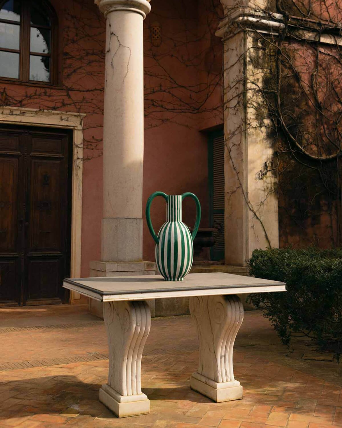 Jarrón Alto de Dolomita XL Peral Lines, imagen de galería 2