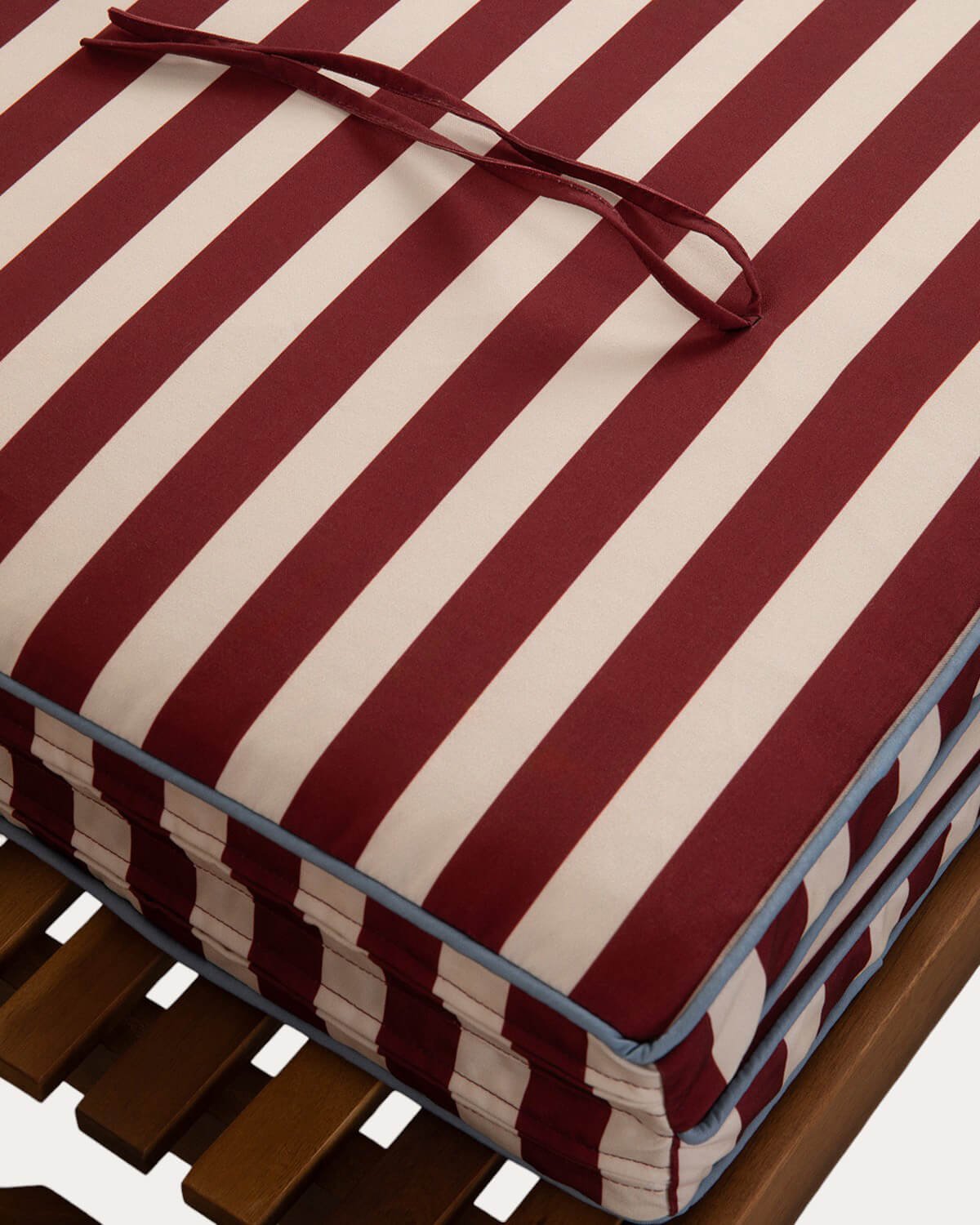 Set de Tumbona y Mesa Auxiliar de Madera de Acacia (45x45 cm) Hazan, imagen de galería 8