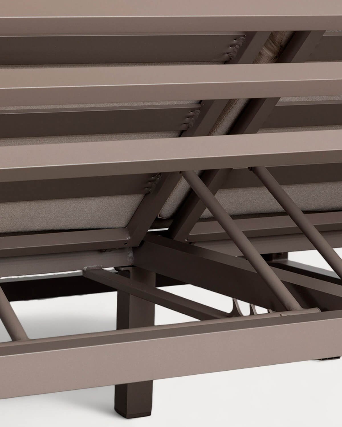 Cama Balinesa Reclinable de Tela y Aluminio Mersia, imagen de galería 6