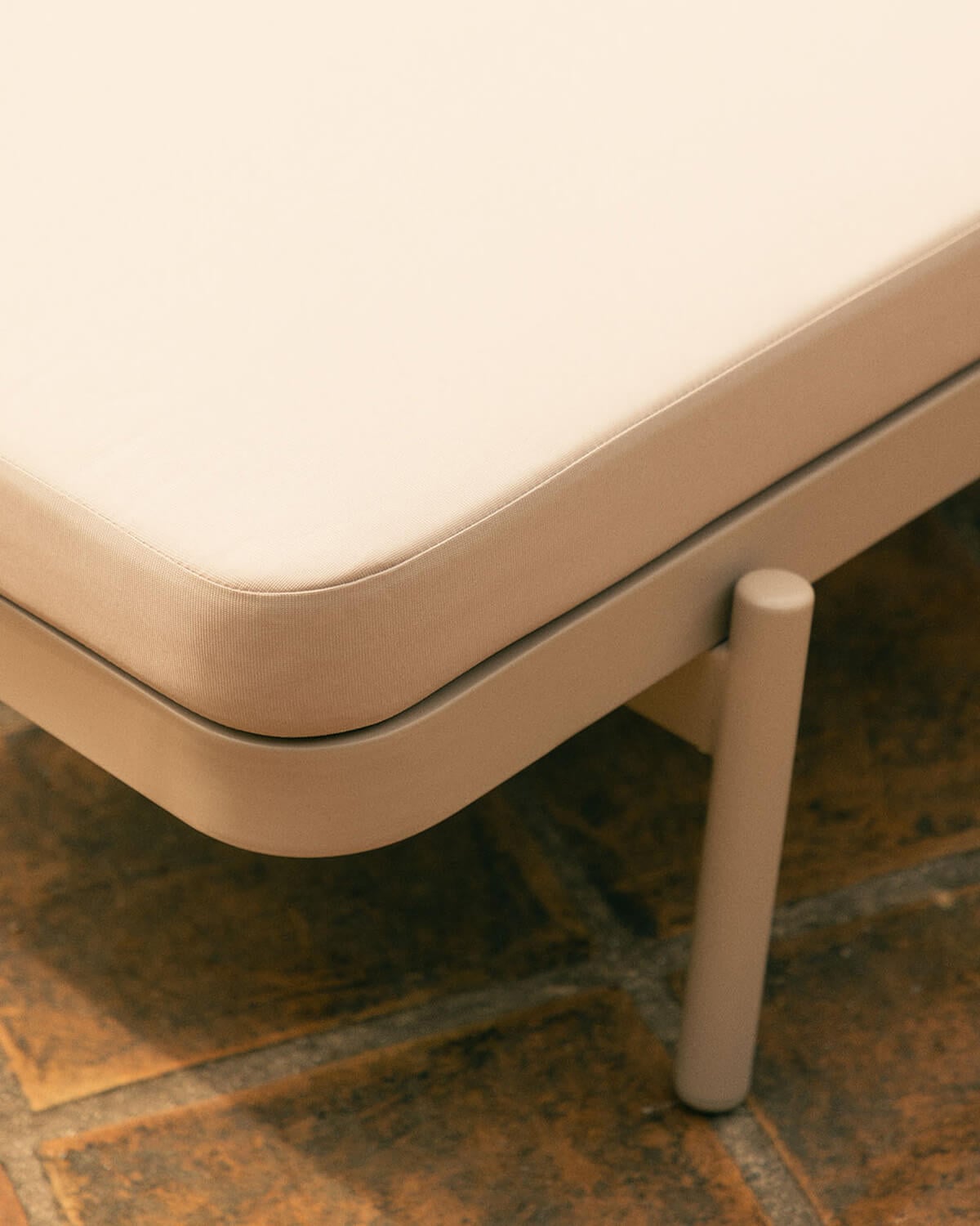 Tumbona Reclinable de Aluminio con Cojín de Tela Celina , imagen de galer&iacute;a 3