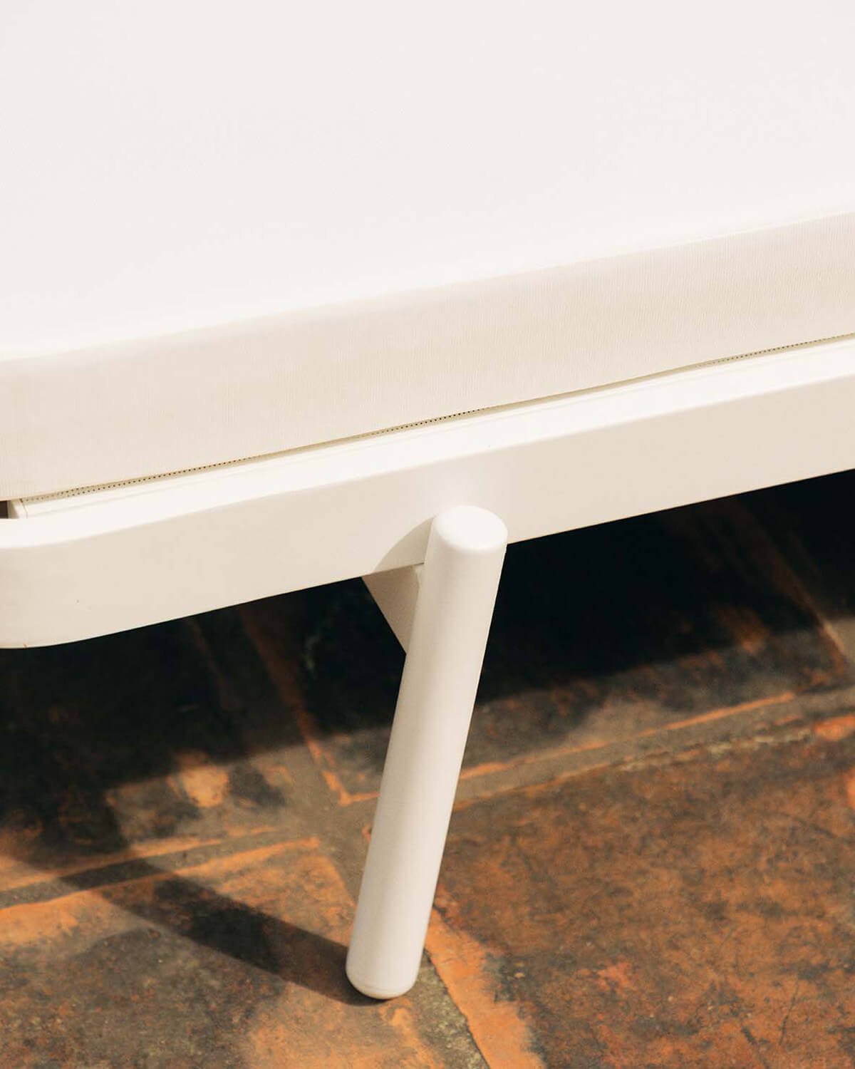 Tumbona Reclinable de Aluminio con Cojín de Tela Celina , imagen de galería 3