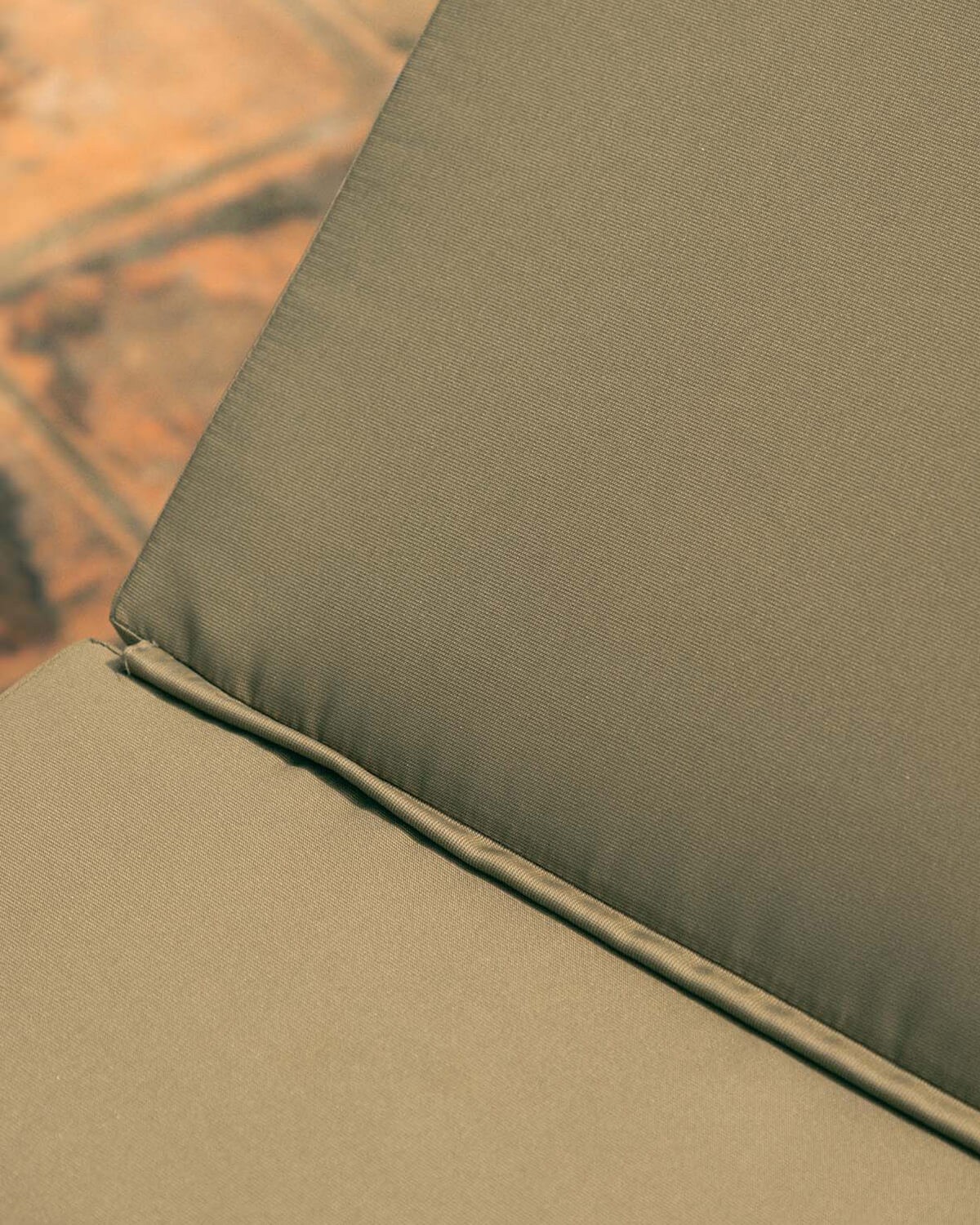 Tumbona Reclinable de Aluminio con Cojín de Tela Celina , imagen de galer&iacute;a 3