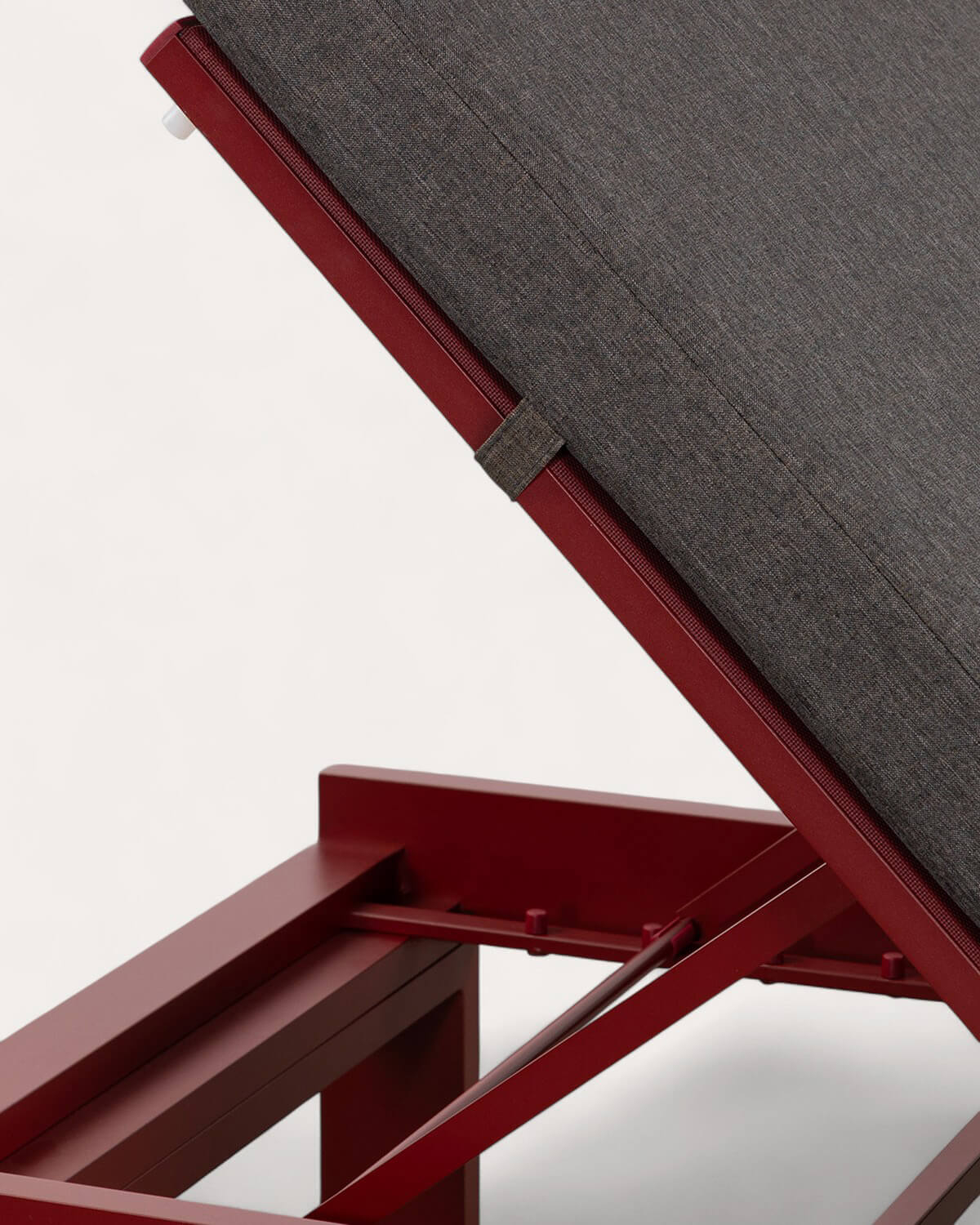 Tumbona Reclinable de Aluminio con Cojín de Tela New Kreta, imagen de galería 3