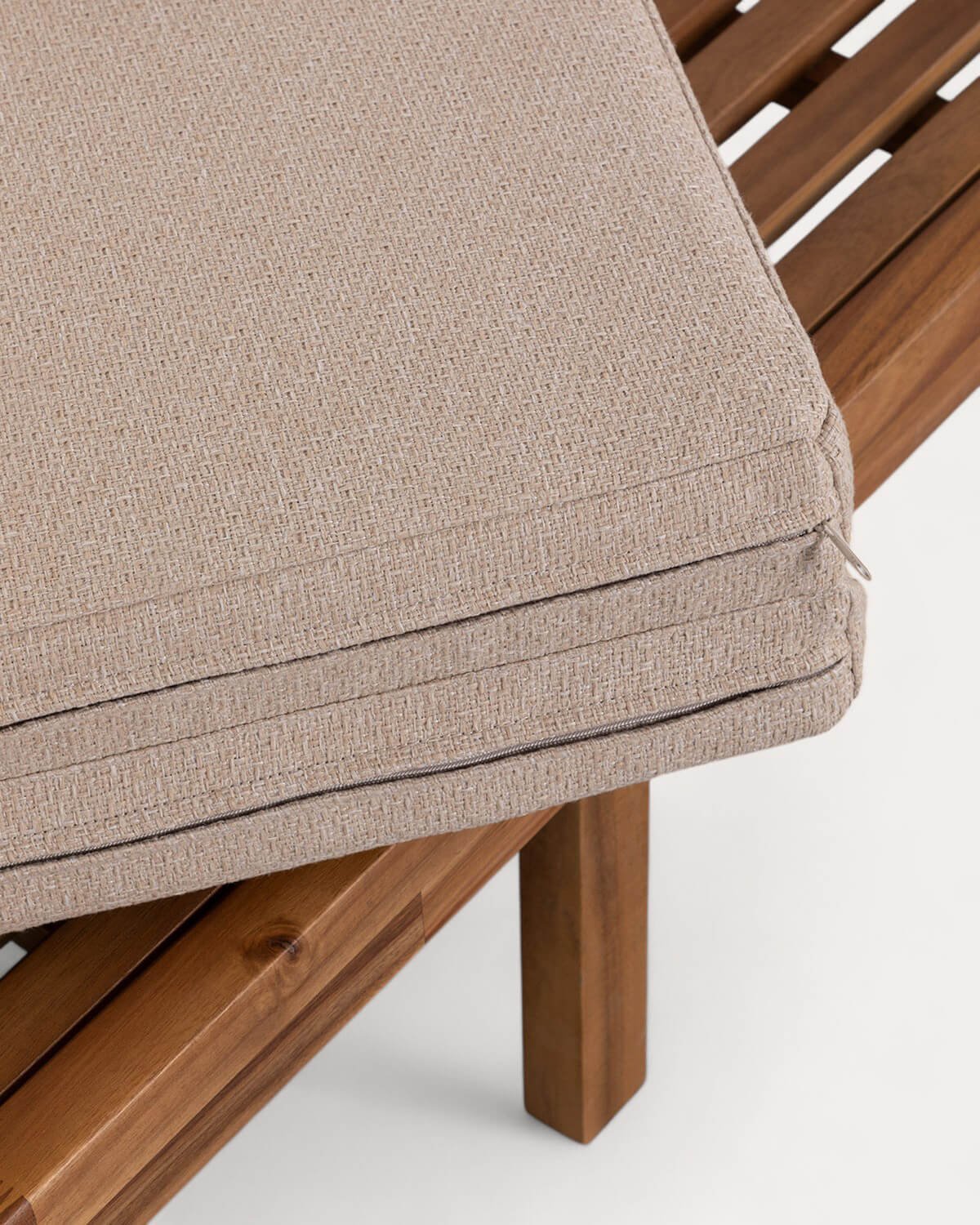 Set de 2 Tumbonas y Mesa Auxiliar de Madera de Acacia (45x45 cm) Hazan, imagen de galería 7