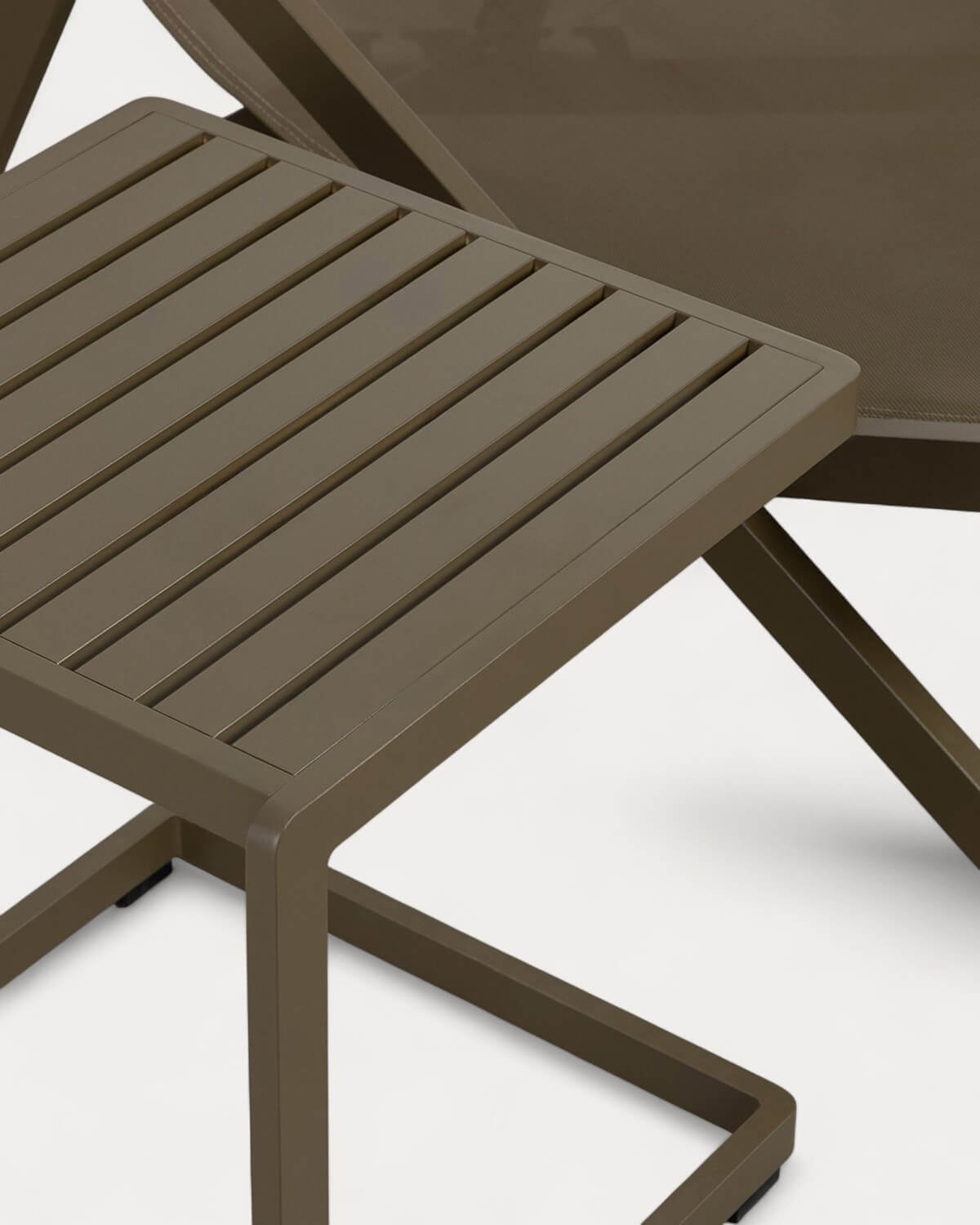 Set de Hamaca Reclinable Rilas y Mesa Auxiliar de Aluminio (40x40 cm) Kreta, imagen de galería 5