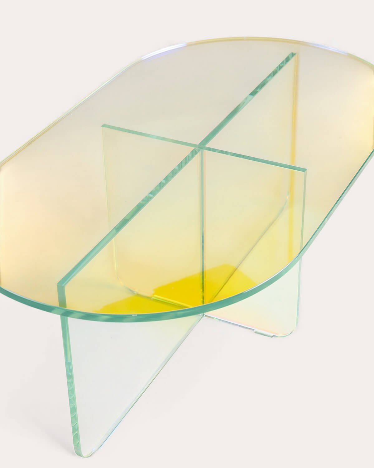 Mesa de Centro Ovalada Iridiscente de Cristal Templado (90x50 cm) Iris, imagen de galería 6