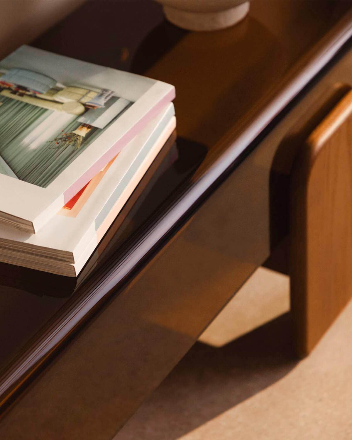 Mueble de Tv de Cristal Curvado y Madera Clery, imagen de galería 3