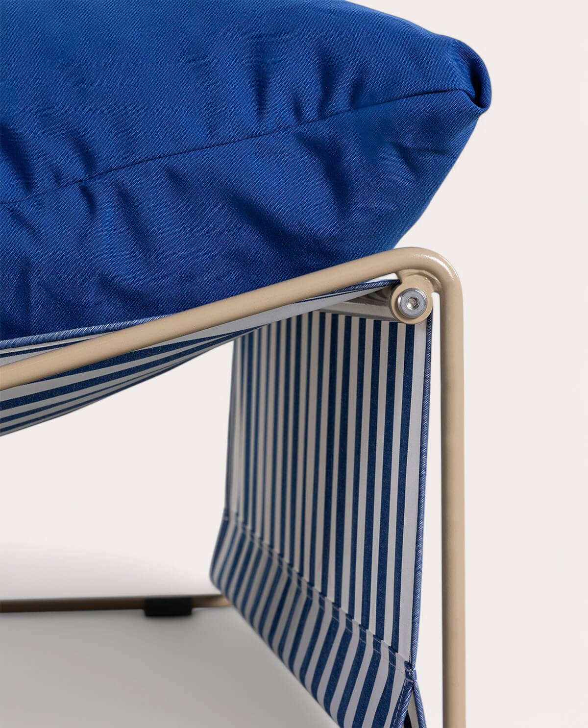 Sillón de Metal y Asiento de Tela Carpa, imagen de galer&iacute;a 7