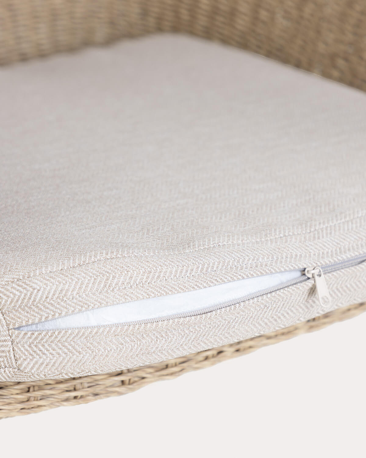 Set de Mesa Rectangular (240x110 cm) y 8 Sillas de Madera de Acacia y Metal de Exterior Caitlyn, imagen de galer&iacute;a 10