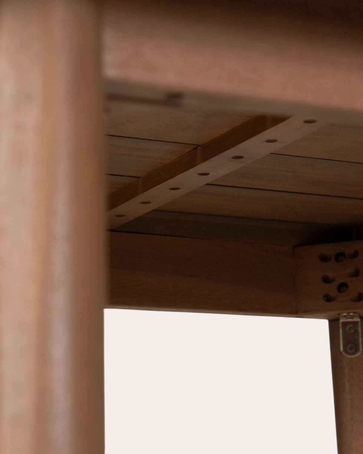 Mesa Alta de Exterior Cuadrada de Madera de Eucalipto (70x70 cm) Elnes, imagen de galer&iacute;a 4