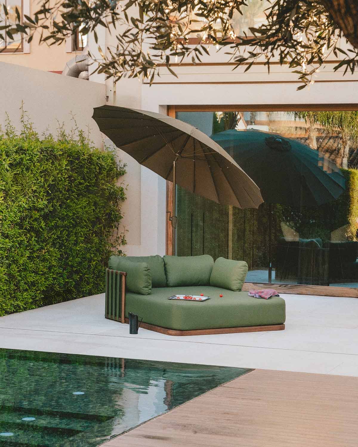 Tumbona Doble de Madera de Eucalipto y Tela Edvard, imagen de galer&iacute;a 2