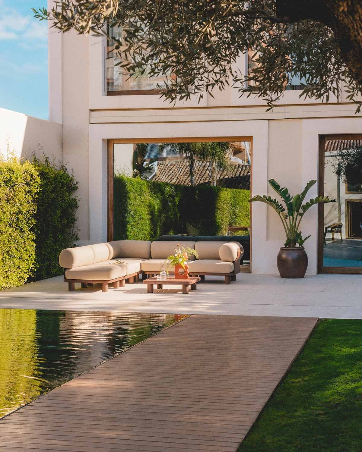 Conjunto de Jardín con 4 Módulo Central, Módulo Esquinero y Mesa de Centro de Aluminio y Tela Lantana, imagen de galer&iacute;a 2