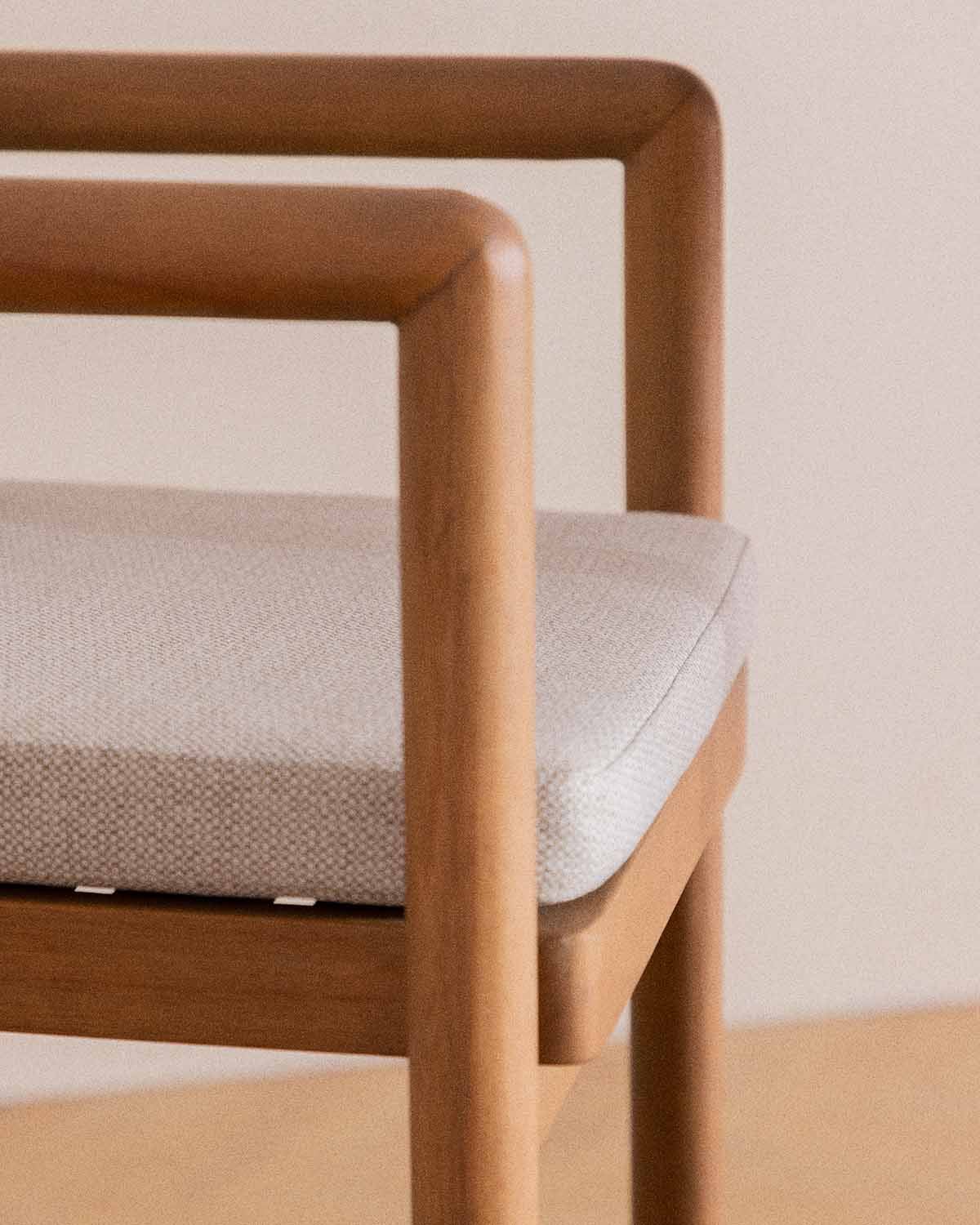 Pack 4 Taburetes Altos de Madera de Eucalipto y Tela (75 cm) Elnes, imagen de galer&iacute;a 3