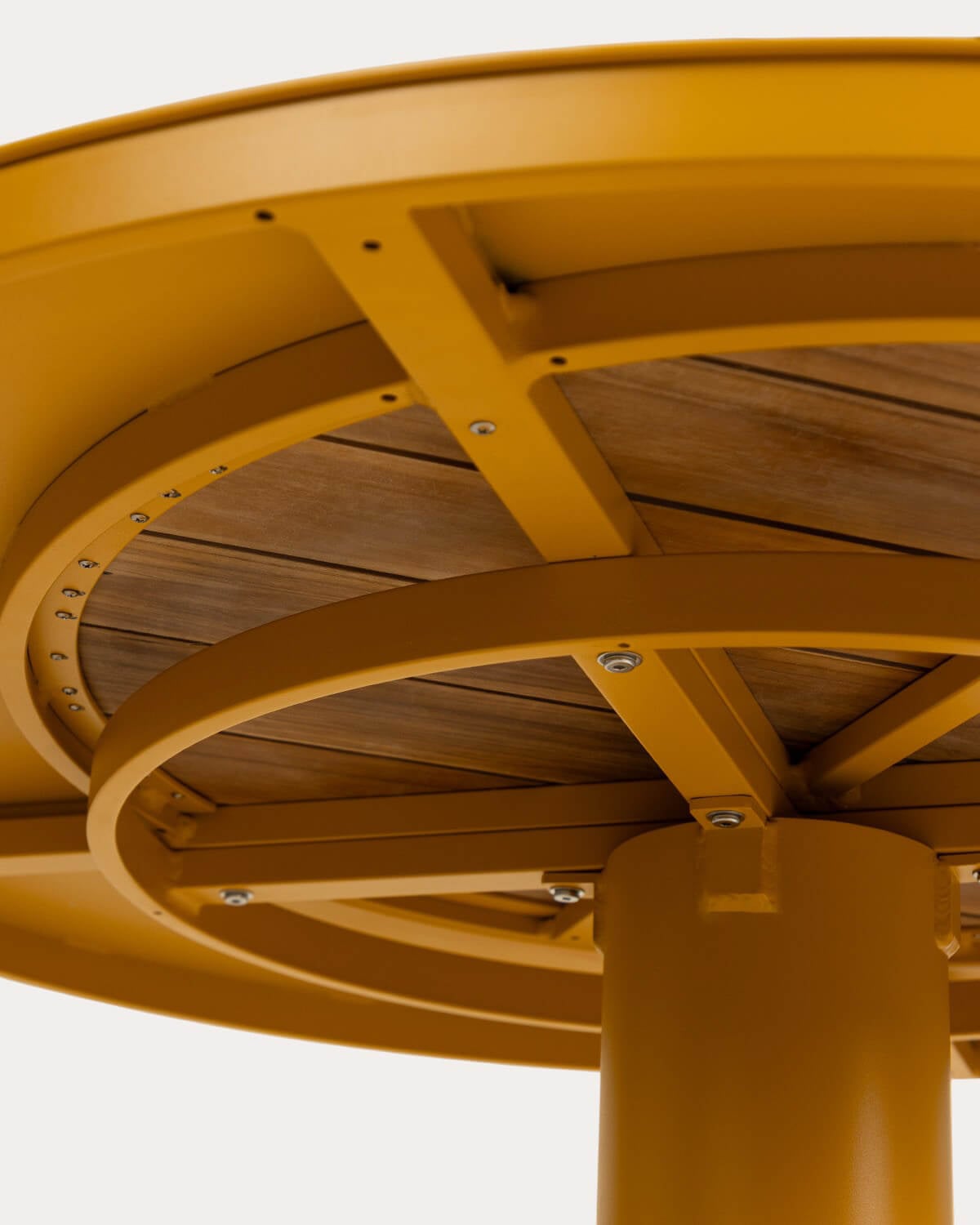 Mesa de Comedor Redonda de Metal y Madera de Teca (Ø110 cm) Lirae, imagen de galer&iacute;a 8