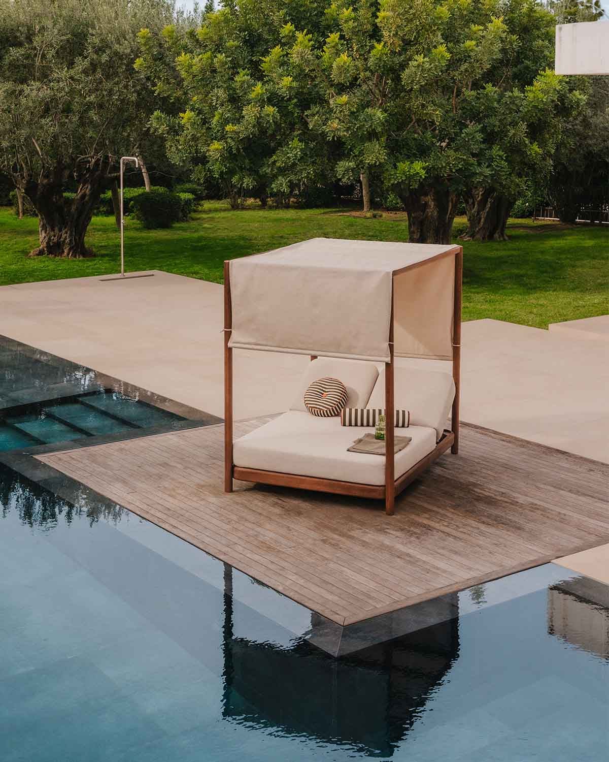 Cama Balinesa Reclinable de Madera de Eucalipto y Tela Zoier, imagen de galer&iacute;a 2