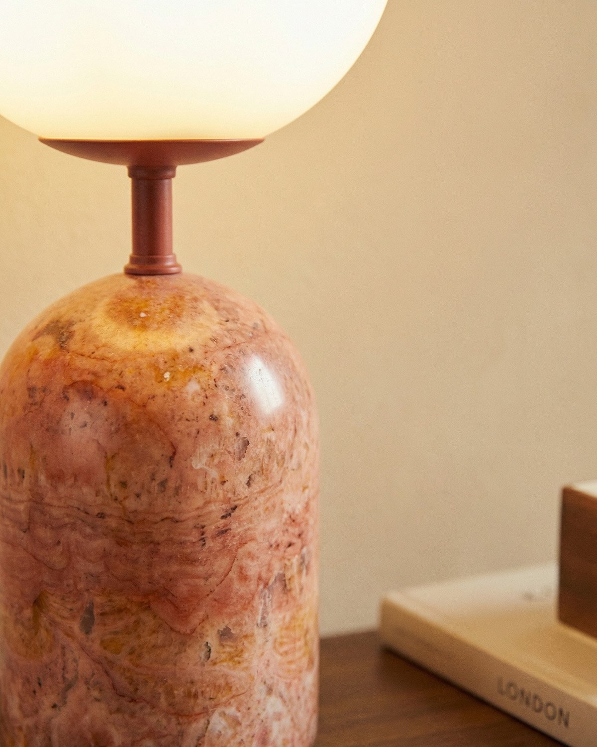 Lámpara de Mesa de Mármol Traventino Fauzzi, imagen de galer&iacute;a 3