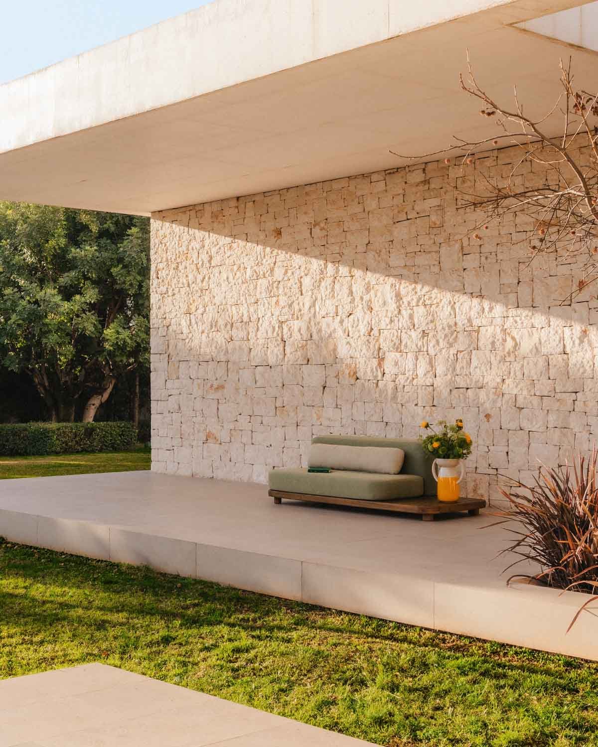 Módulo Sofá 2 Plazas de Jardín con Mesa Auxiliar de Madera de Acacia y Tela para Sofá Modular Redik, imagen de galer&iacute;a 2