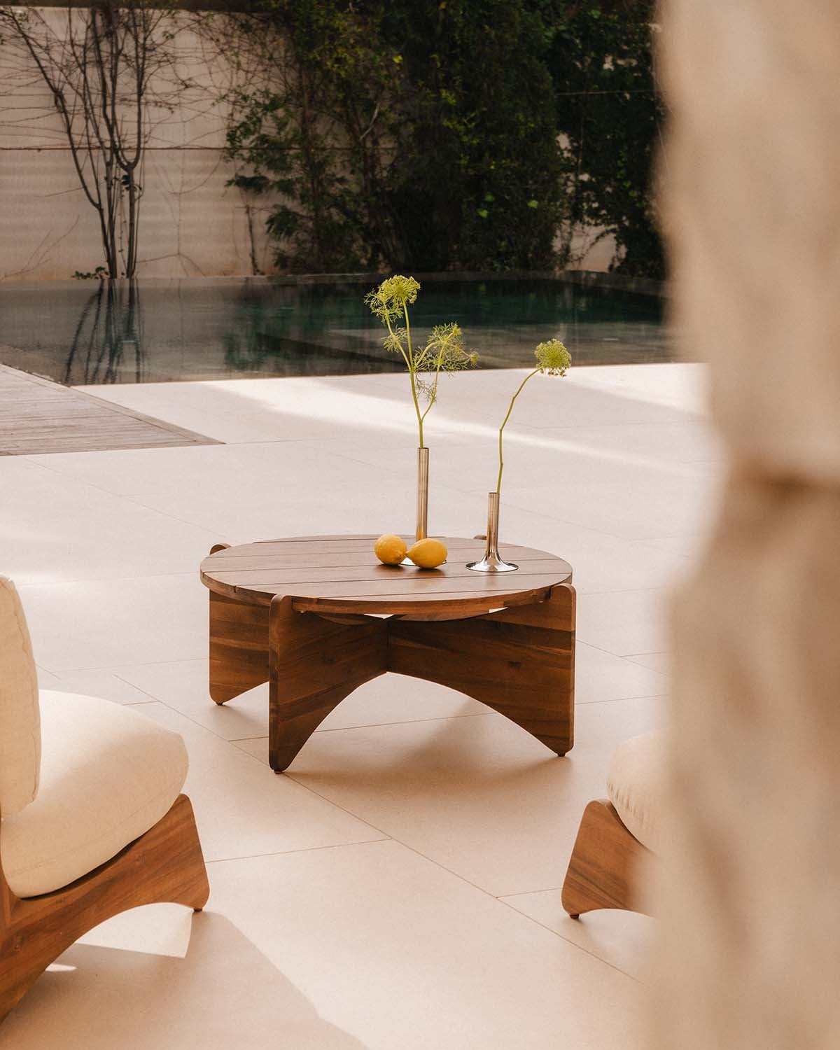 Mesa de Centro de Exterior Redonda de Madera de Acacia (Ø80 cm) Lorent, imagen de galer&iacute;a 2