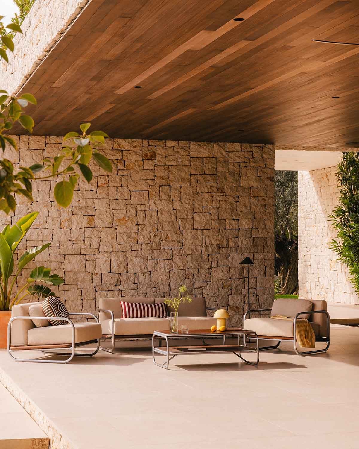 Set de Jardín con Sofá 2 Plazas, 2 Sillones y Mesa de Centro de Metal y Tela Ahrus, imagen de galer&iacute;a 2