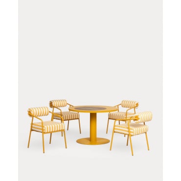 Set de Mesa Redonda Lirae (Ø110 cm) y 4 Sillas con Reposabrazos de Metal Mitha de Exterior Amarillo Mango - The Masie