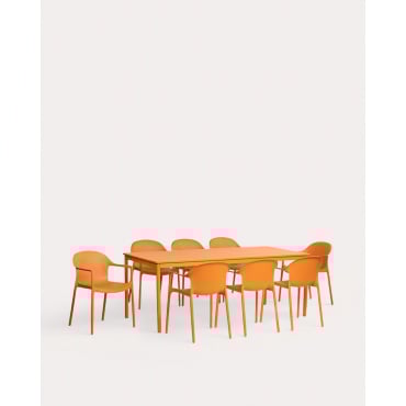 Set de Mesa Rectangular de Metal (200x90 cm) Dessie y 8 Sillas con Reposabrazos de Polipropileno Juana de Exterior Naranja Terra - The Masie