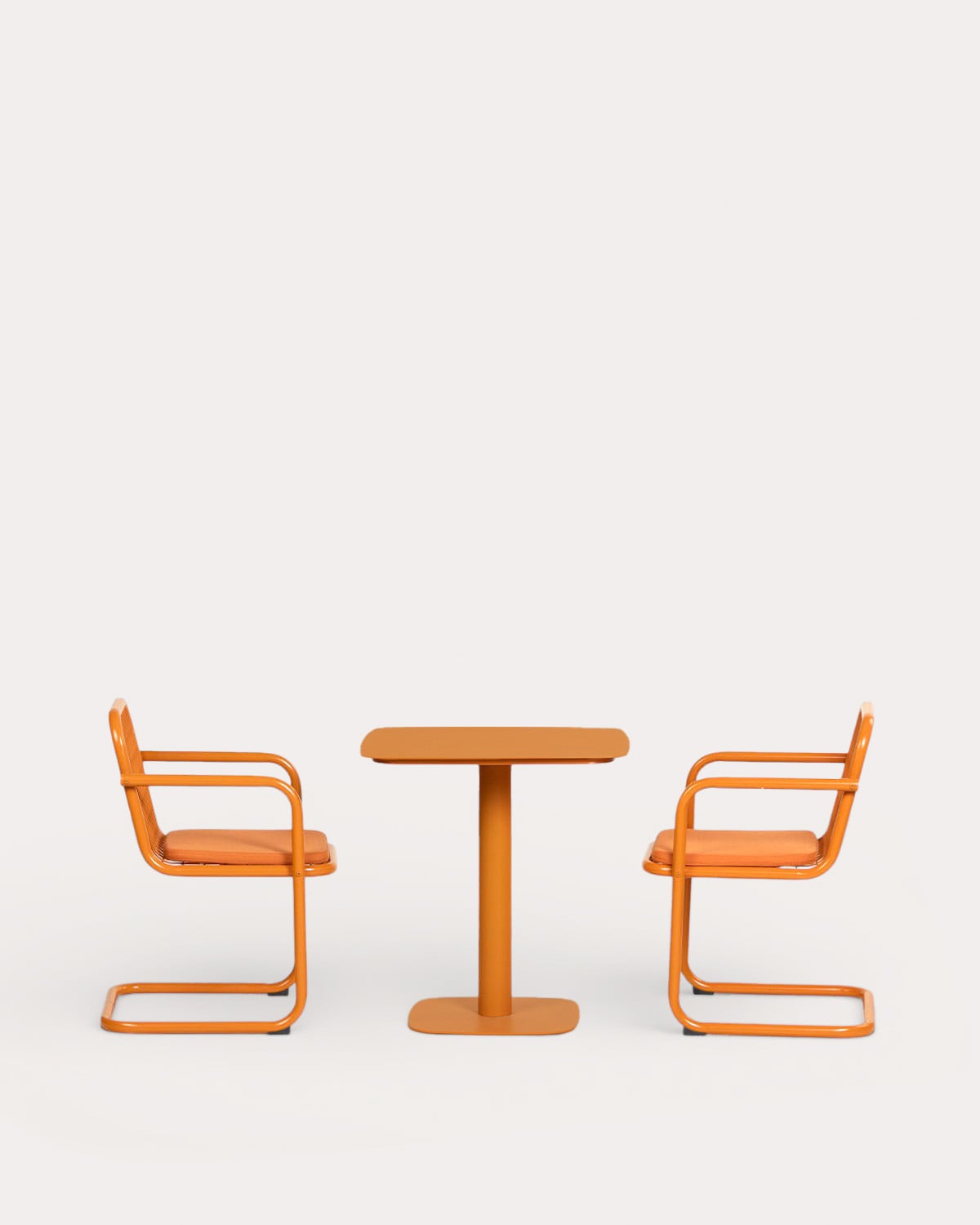 Set de Mesa Cuadrada (70x70 cm) Zoilo y 2 Sillas con Reposabrazos Biaritz de Metal de Exterior , imagen de galer&iacute;a 2