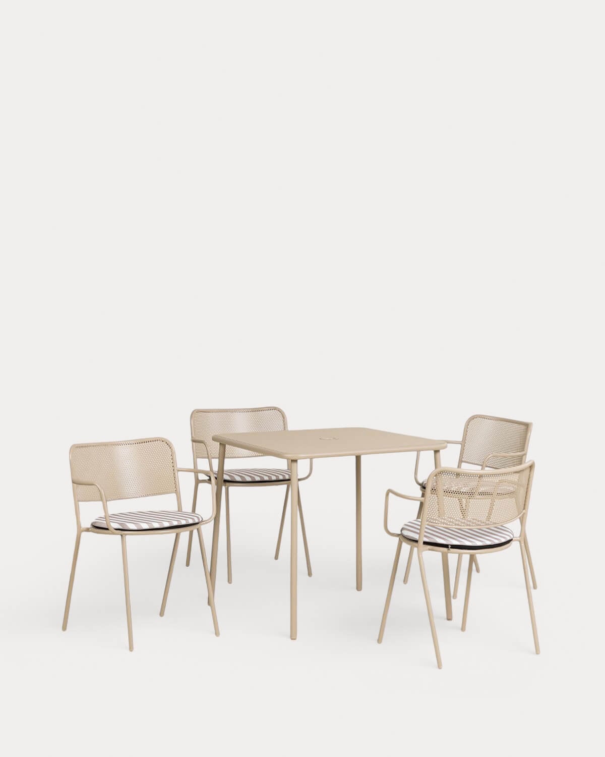 Set de Mesa Cuadrada (78x78 cm) Mijail y 4 Sillas con Resposabrazos de Metal Dorothea de Exterior, imagen de galer&iacute;a 1