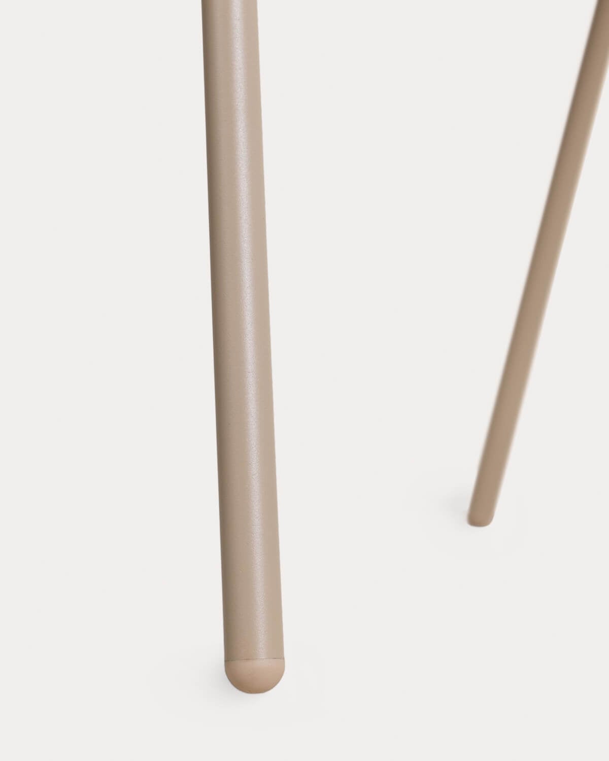 Set de Mesa Cuadrada (78x78 cm) Mijail y 4 Sillas con Resposabrazos de Metal Dorothea de Exterior, imagen de galer&iacute;a 8