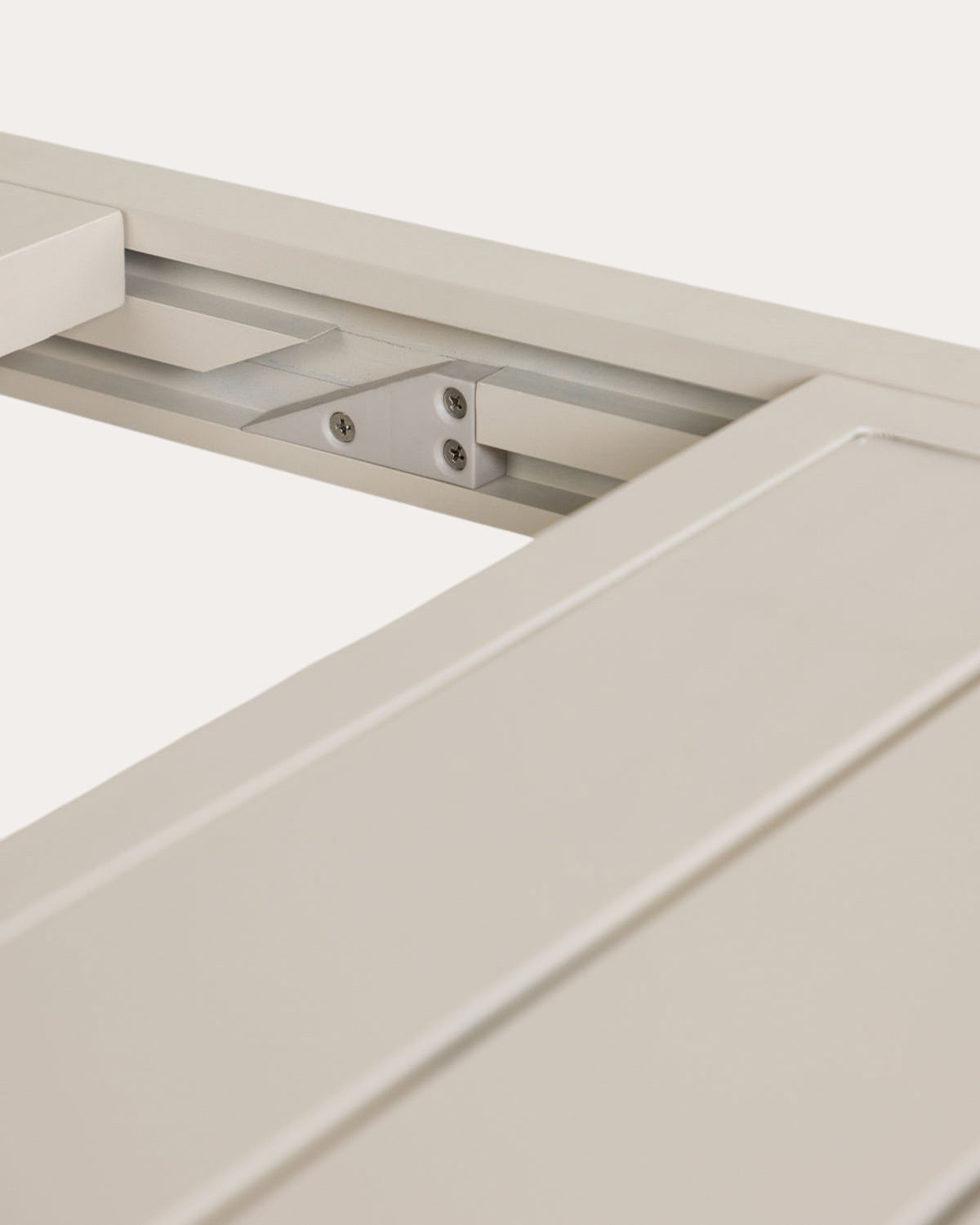 Set de mesa extensible 135-265x100 cm rectangular seila y 6 sillas con reposabrazos de aluminio vinke de Exterior, imagen de galer&iacute;a 11