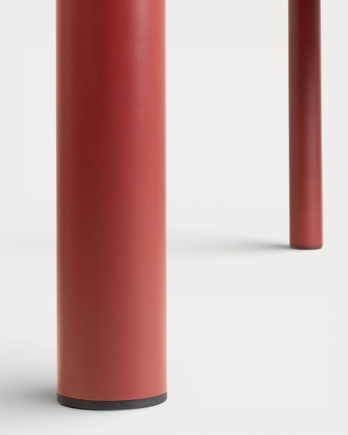 Set de Mesa Rectangular (220x110 cm) Lirae y 8 Sillas Biaritz con Reposabrazos de Metal de Exterior, imagen de galer&iacute;a 8