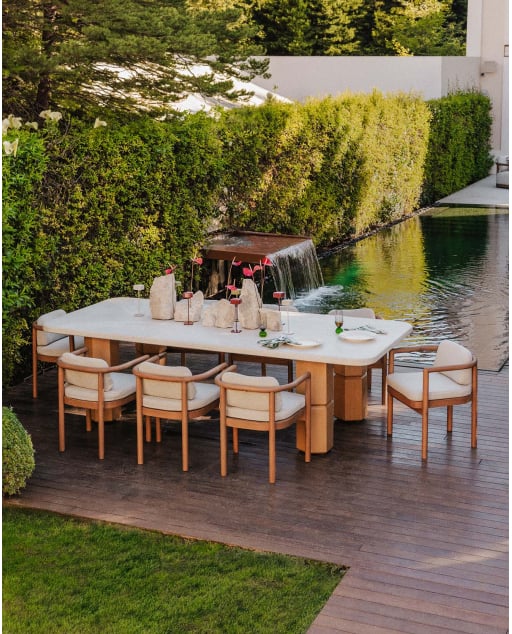 Set de Mesa Rectangular de Terrazo Ixiar (270x120 cm) y 8 Sillas con Reposabrazos de Madera Elnes de Exterior