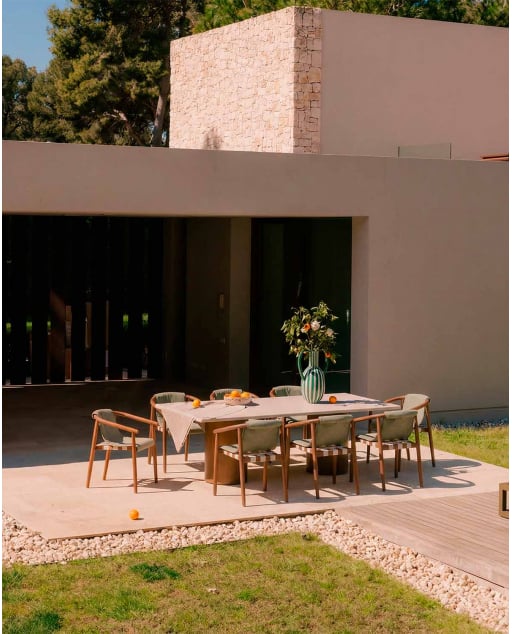 Set de Mesa Rectangular de Cemento Eneiza (230x110 cm) y 8 Sillas con Reposabrazos de Madera Clhoti de Exterior