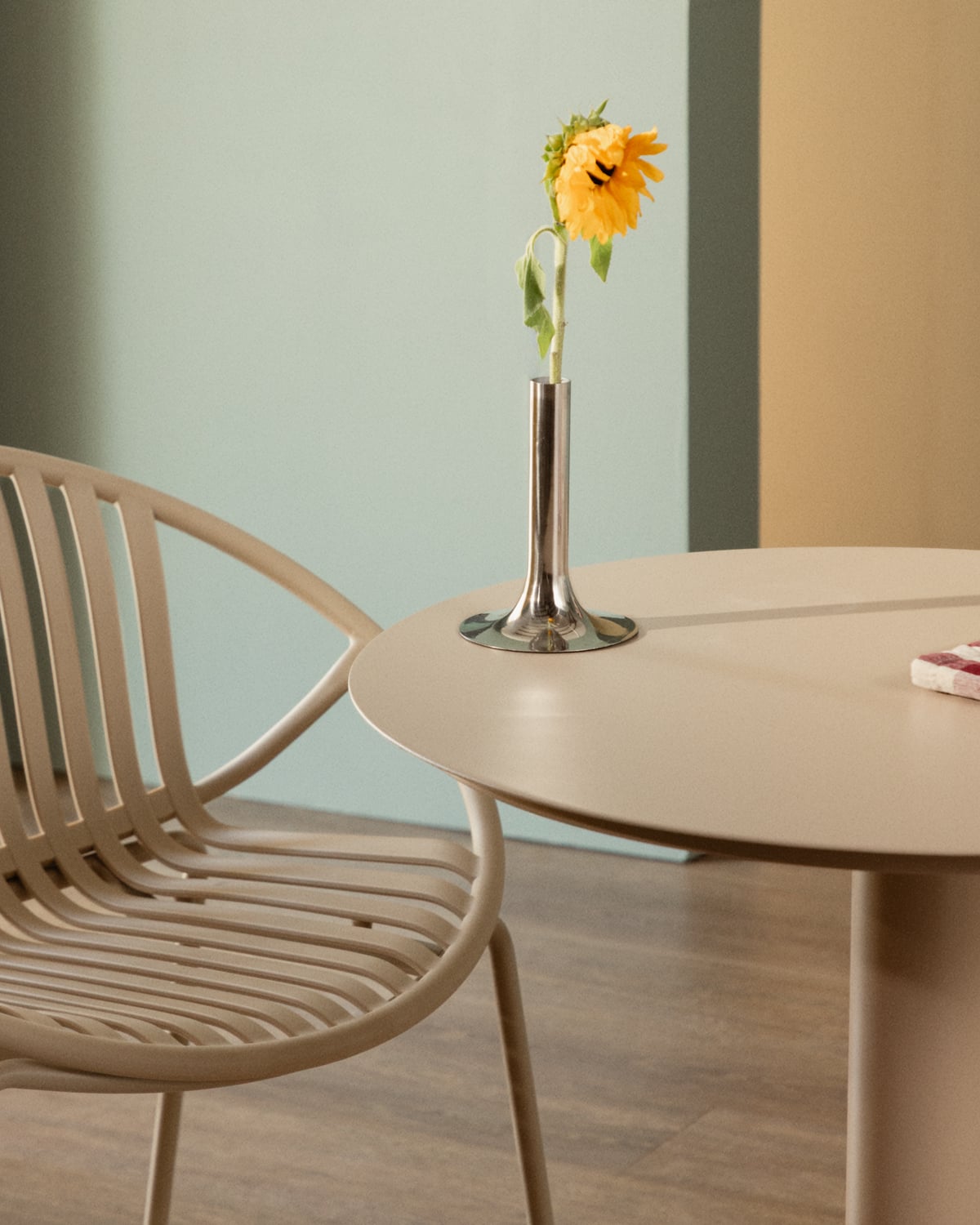 Mesa de Comedor Redonda de Metal (Ø70 cm) Banon, imagen de galer&iacute;a 3