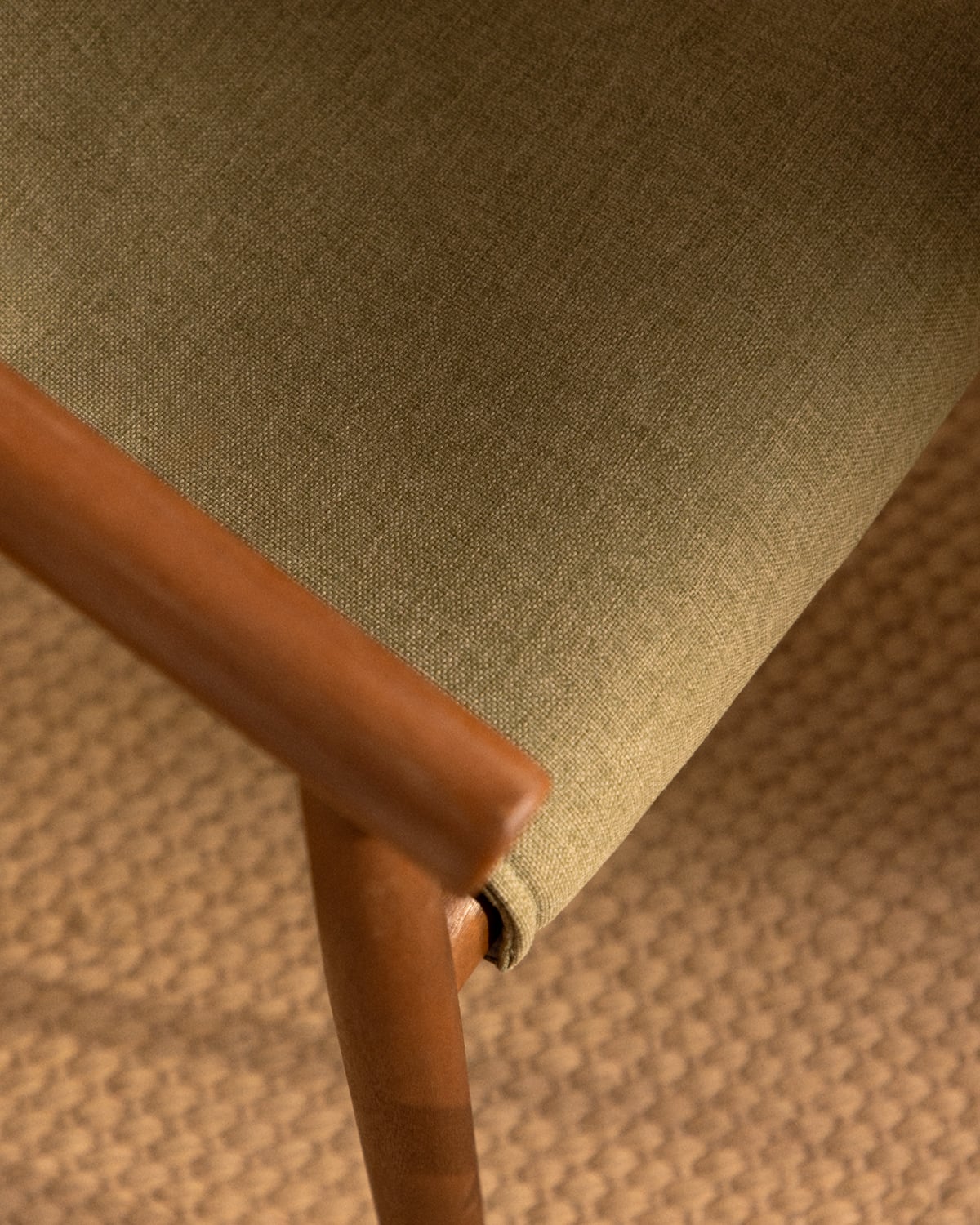 Silla de Comedor de Madera de Eucalipto y Tela Clhoti, imagen de galer&iacute;a 6