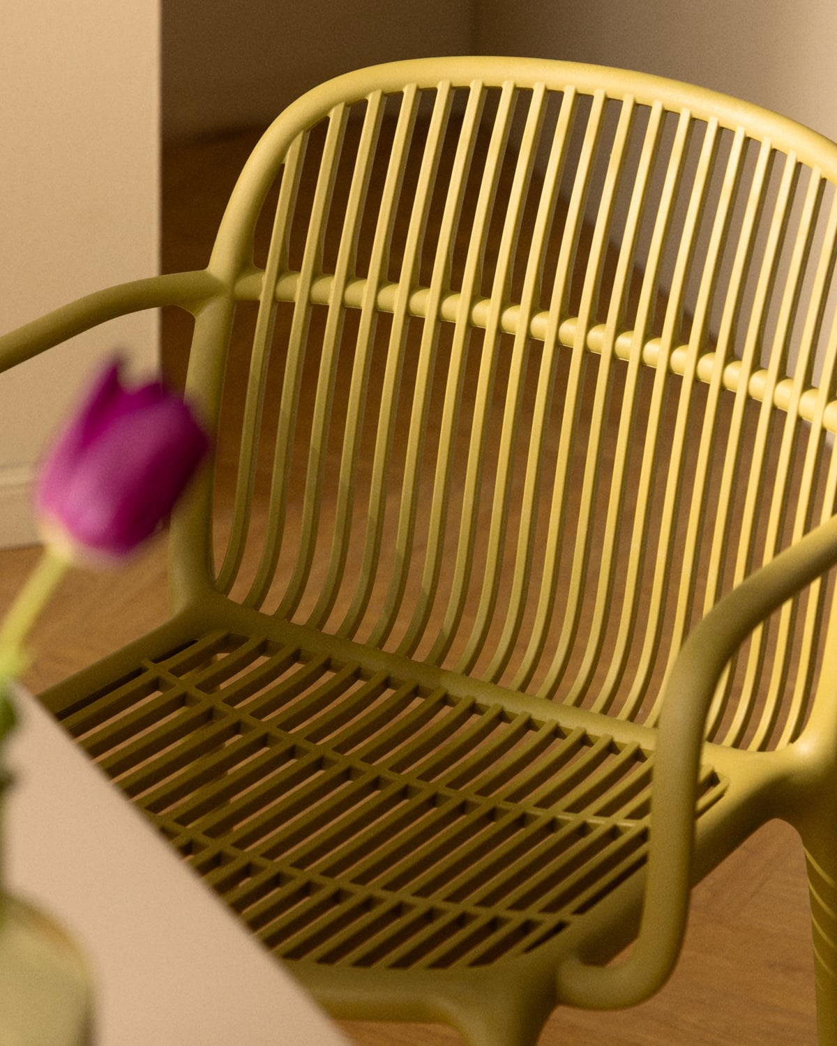 Silla de Comedor de Polipropileno con Reposabrazos Aisha, imagen de galer&iacute;a 3