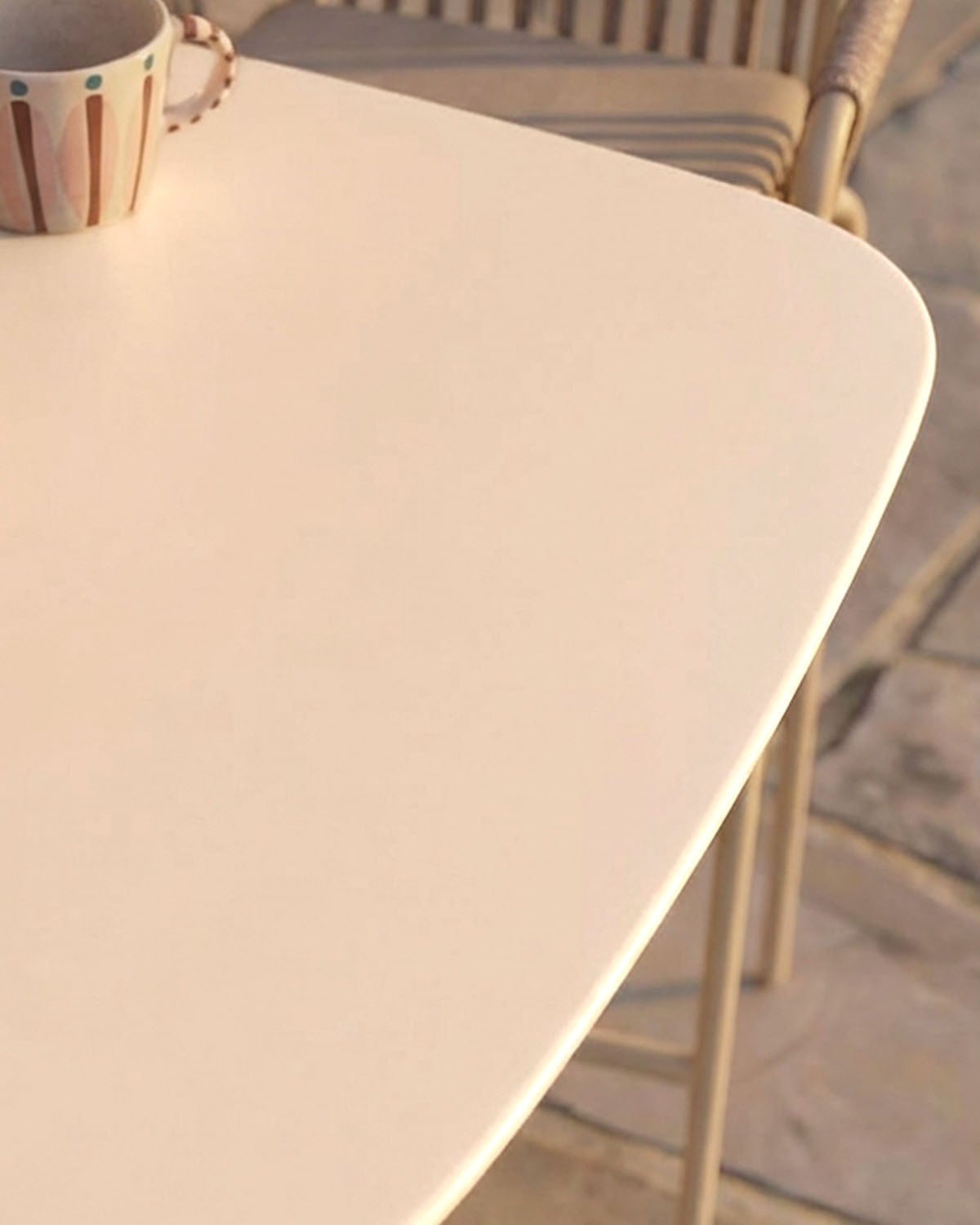 Set de Mesa Alta Cuadrada (70x70 cm) Zoilo y 2 Taburetes Altos de Aluminio (75 cm) Drian de Exterior, imagen de galer&iacute;a 3