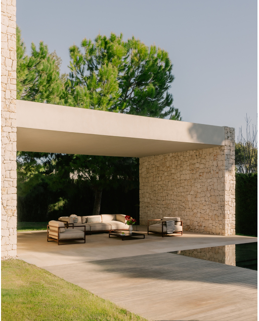 Conjunto de Jardín con 2 Módulo Esquinero, Módulo Central, 2 Sillones y Mesa de Centro de Metal y Tela Kristen