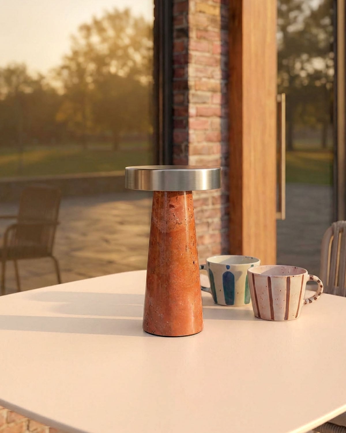Lámpara de Mesa LED Inalámbrica para Exterior de Mármol y Metal Mysha, imagen de galer&iacute;a 11