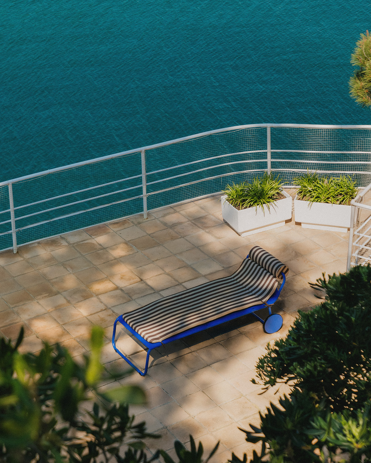 Tumbona con Ruedas de Aluminio y Tela Mitha, imagen de galer&iacute;a 2