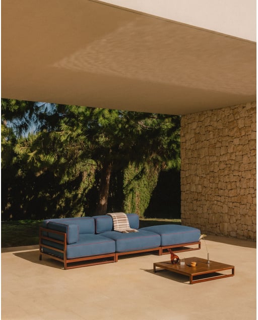Conjunto de Jardín con Módulo Esquinero, Módulo Central, Módulo Puff y Mesa de Centro de Metal y Tela Kristen
