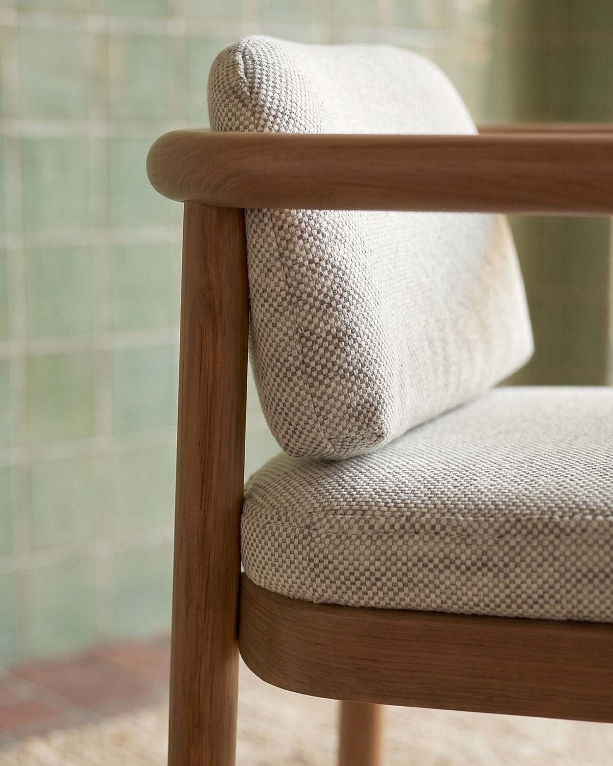 Pack 4 Sillas de Comedor con Reposabrazos de Madera de Eucalipto y Tela Elnes, imagen de galer&iacute;a 3
