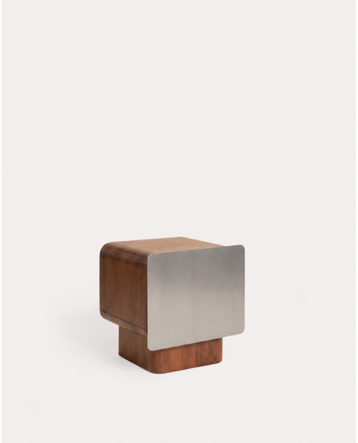 Mesita de noche con cajón de madera de mango y metal Arties