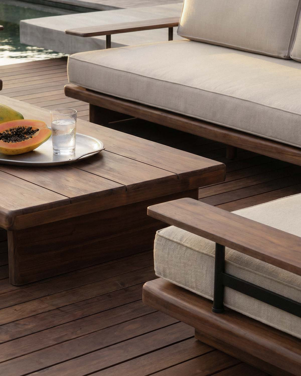 Set de Jardín con Sofá 2 Plazas, 2 Sillones y Mesa de Centro de Madera de Acacia y Metal Ayanis, imagen de galer&iacute;a 3