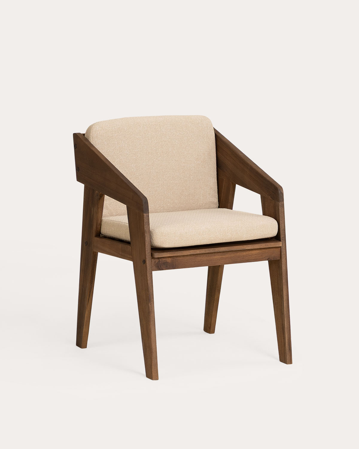 Silla de exterior con reposabrazos de madera de acacia y tela Tanon, imagen de galer&iacute;a 1