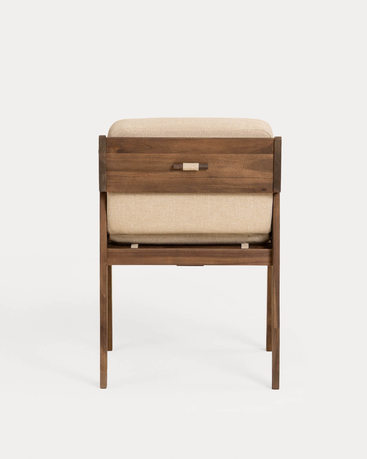 Silla de exterior con reposabrazos de madera de acacia y tela Tanon, imagen de galer&iacute;a 4