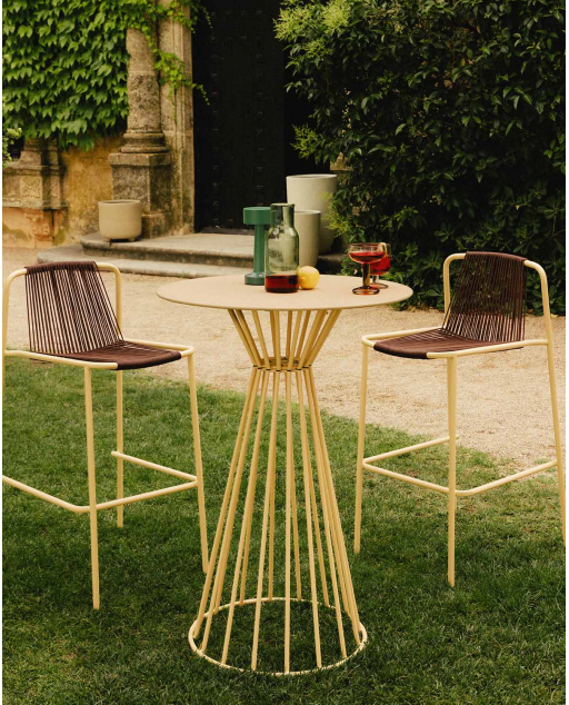 Set de mesa alta redonda Ø70 cm Nouli y 2 taburetes altos 75 cm de metal Mayailer de exterior