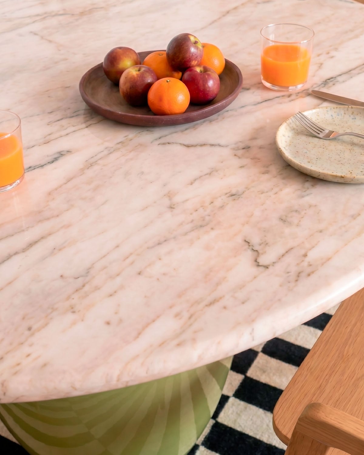 Mesa de comedor redonda de cemento Uxue, imagen de galer&iacute;a 3