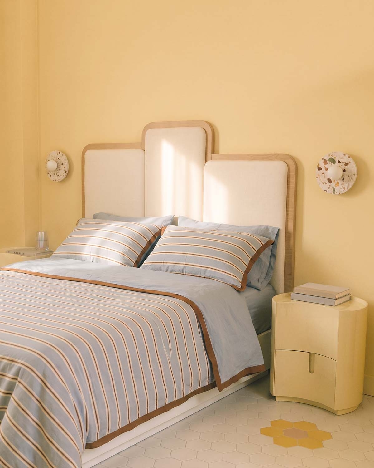 Cabecero para cama de madera y tela Saulo, imagen de galer&iacute;a 2