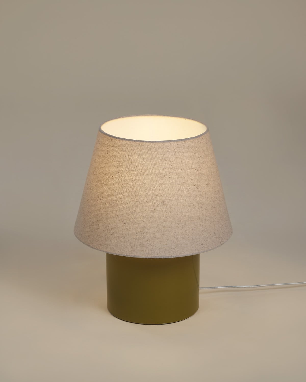 Lámpara de mesa de céramica y tela Haruo, imagen de galer&iacute;a 2