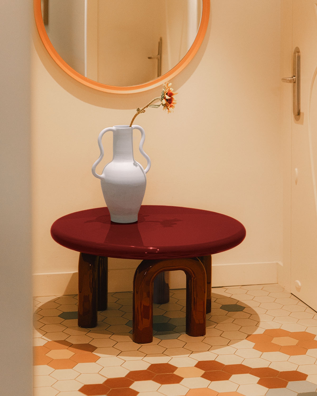 Mesa de centro redonda Ø80 cm de madera Gilber, imagen de galer&iacute;a 2